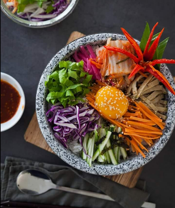 Bibimbap cơm trộn Hàn Quốc.